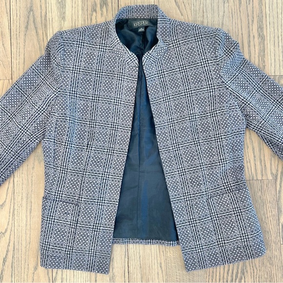 Kasper Vintage Women’s Wool Polyester Blend Blazer with Pockets Size 12 - Picture 3 of 14